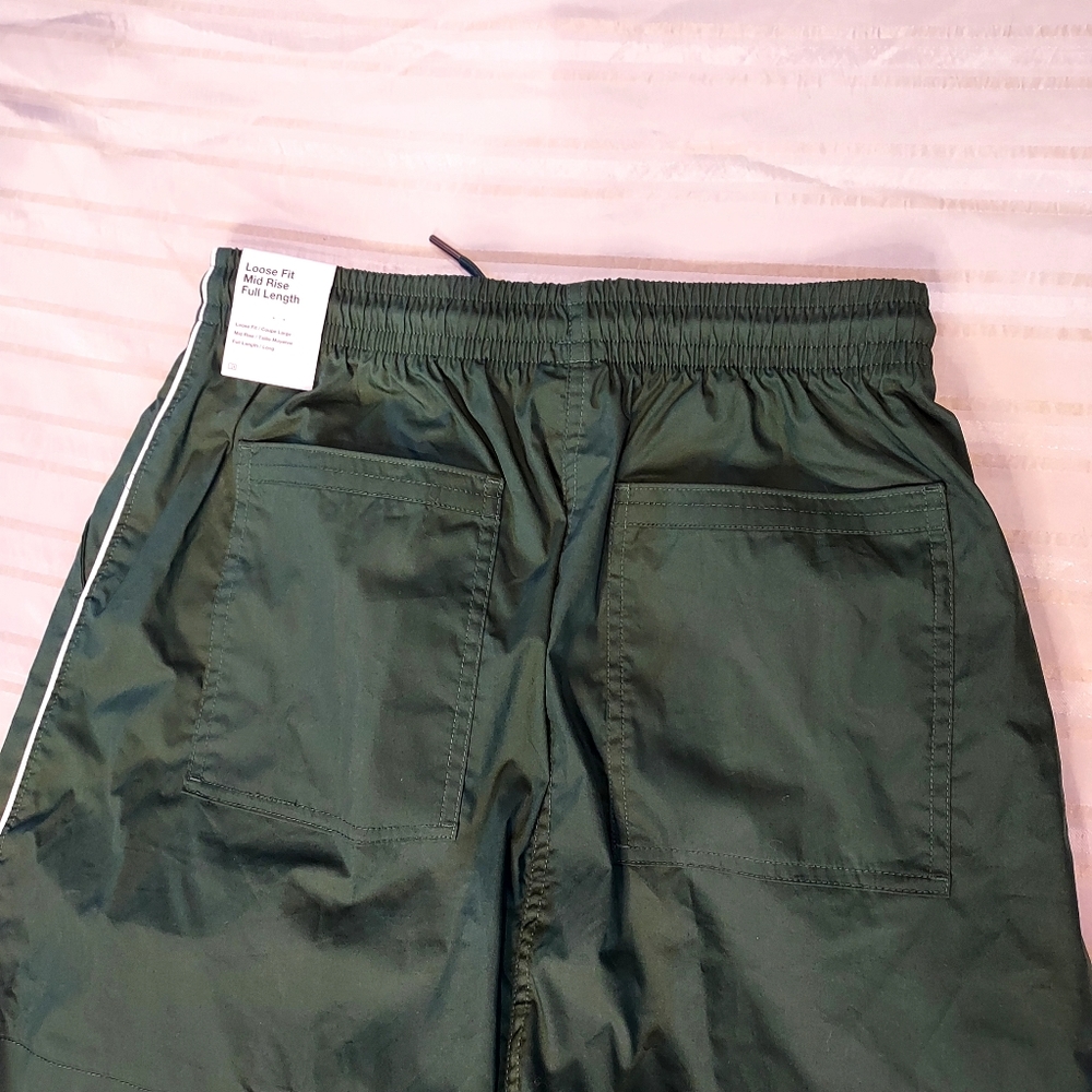NWT NIKE Streetwear Woven Parachute Skirt in Dark Green - Picture 7 of 11